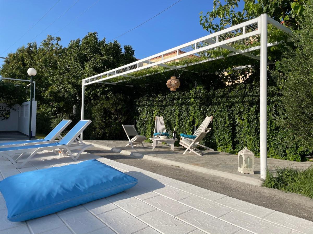 איקסיה Villa Elpiniki מראה חיצוני תמונה